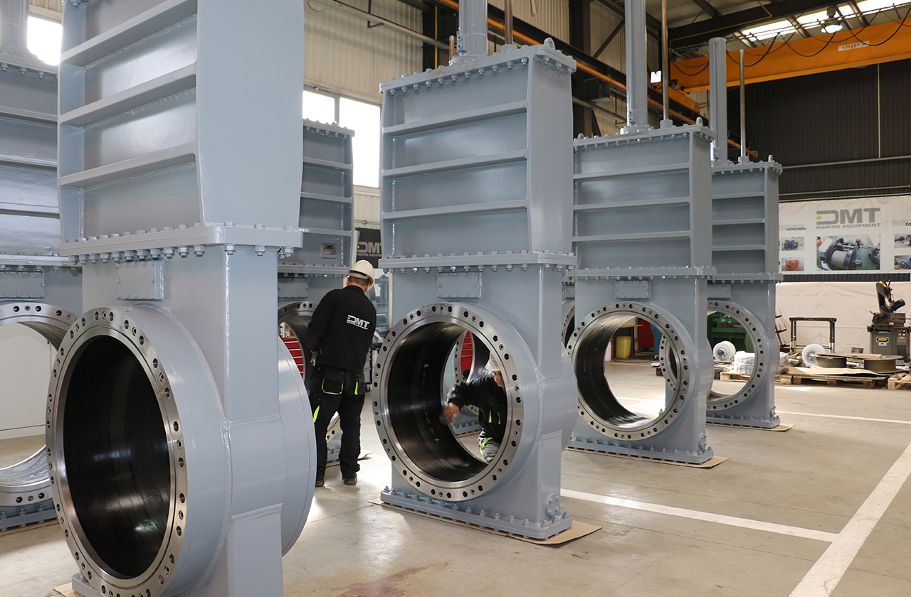define dredging equipment define dredging equipment
