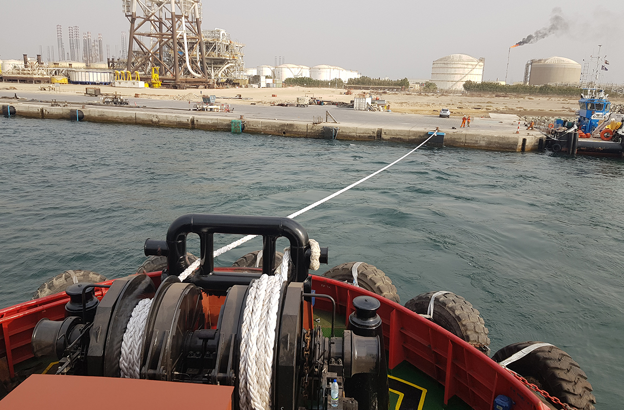 anchor towing winches