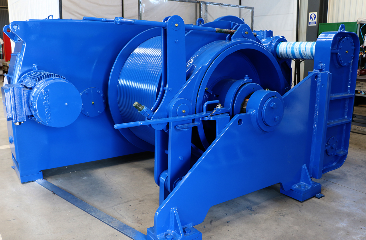 spud pole winches