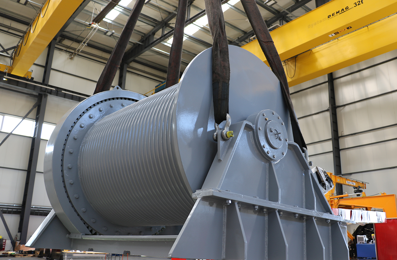 spud pole winches
