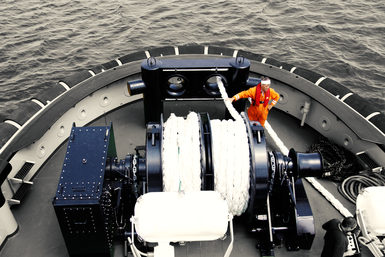 ANCHOR-TOWING-WINCHES