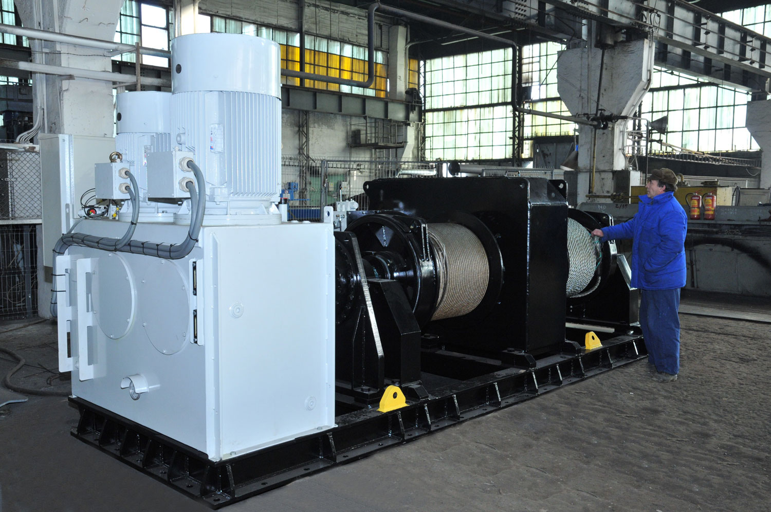 SLIPWAY TOWING COMBINED WINCHES