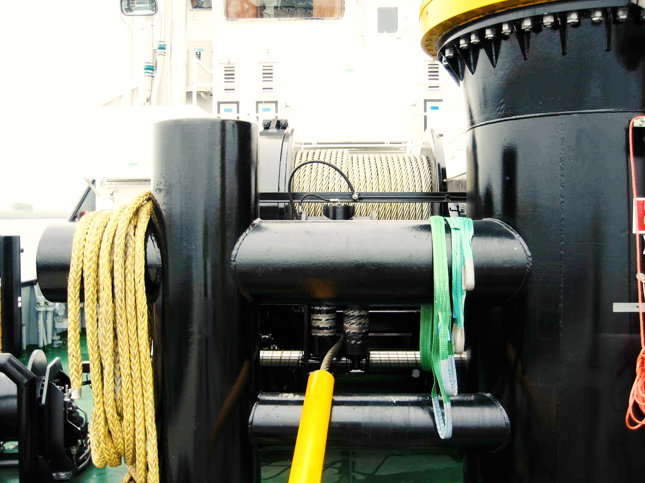 ANCHOR-TOWING-WINCHES