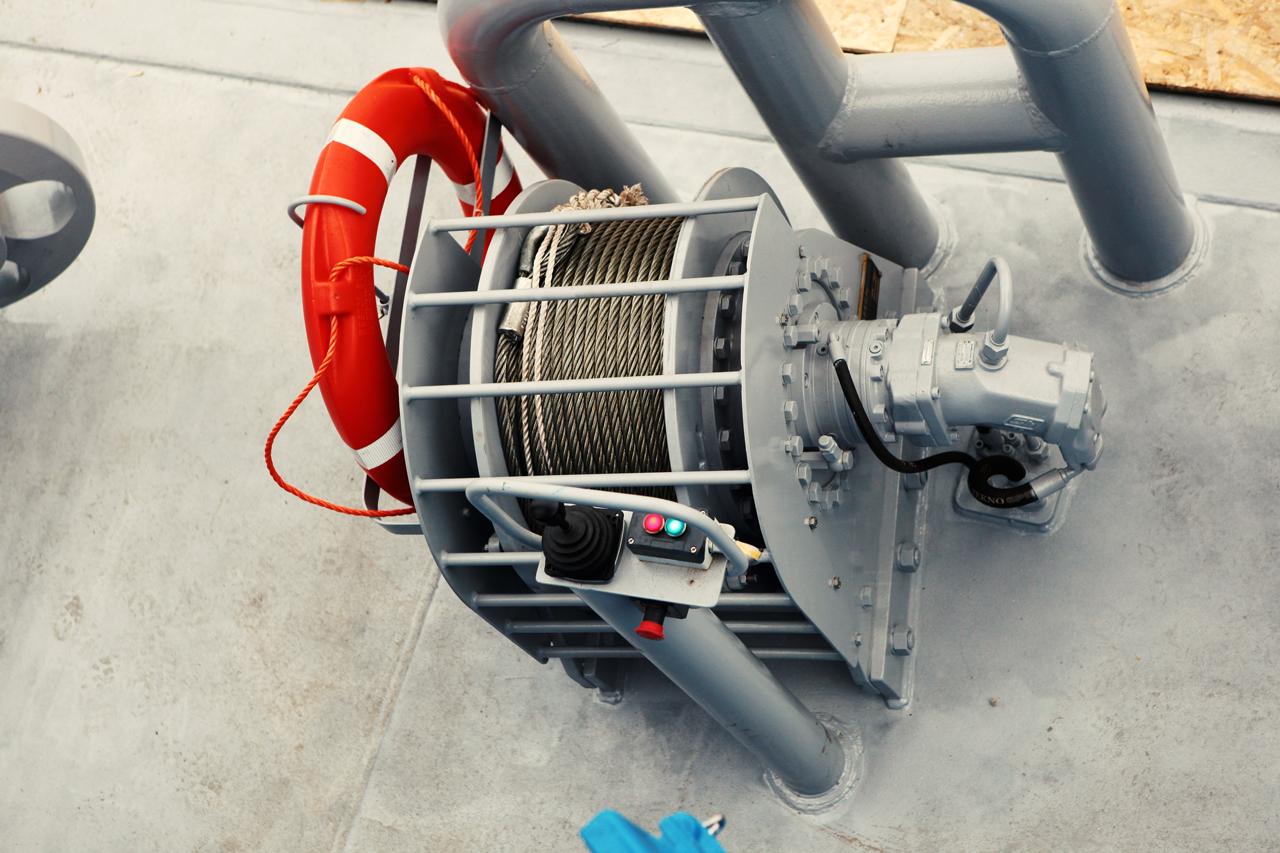 TUGGER-WINCHES