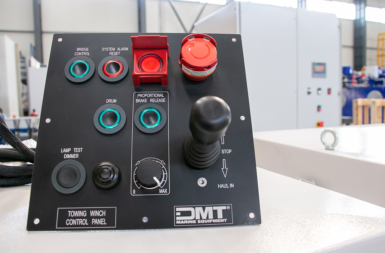 control systems - Control-Panel-for-Towing-Winch