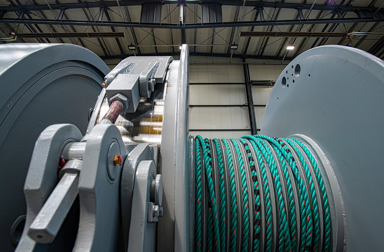 Hoisting Winches Reliable winches for marine applications